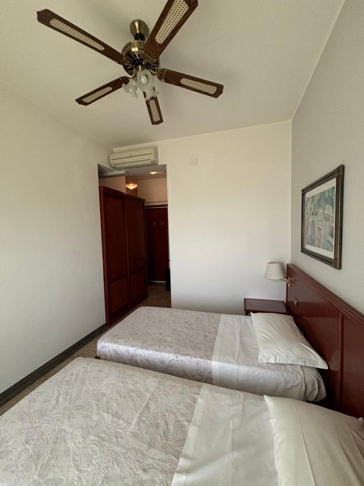 Hotel Spiaggia เปซาโร ห้อง รูปภาพ